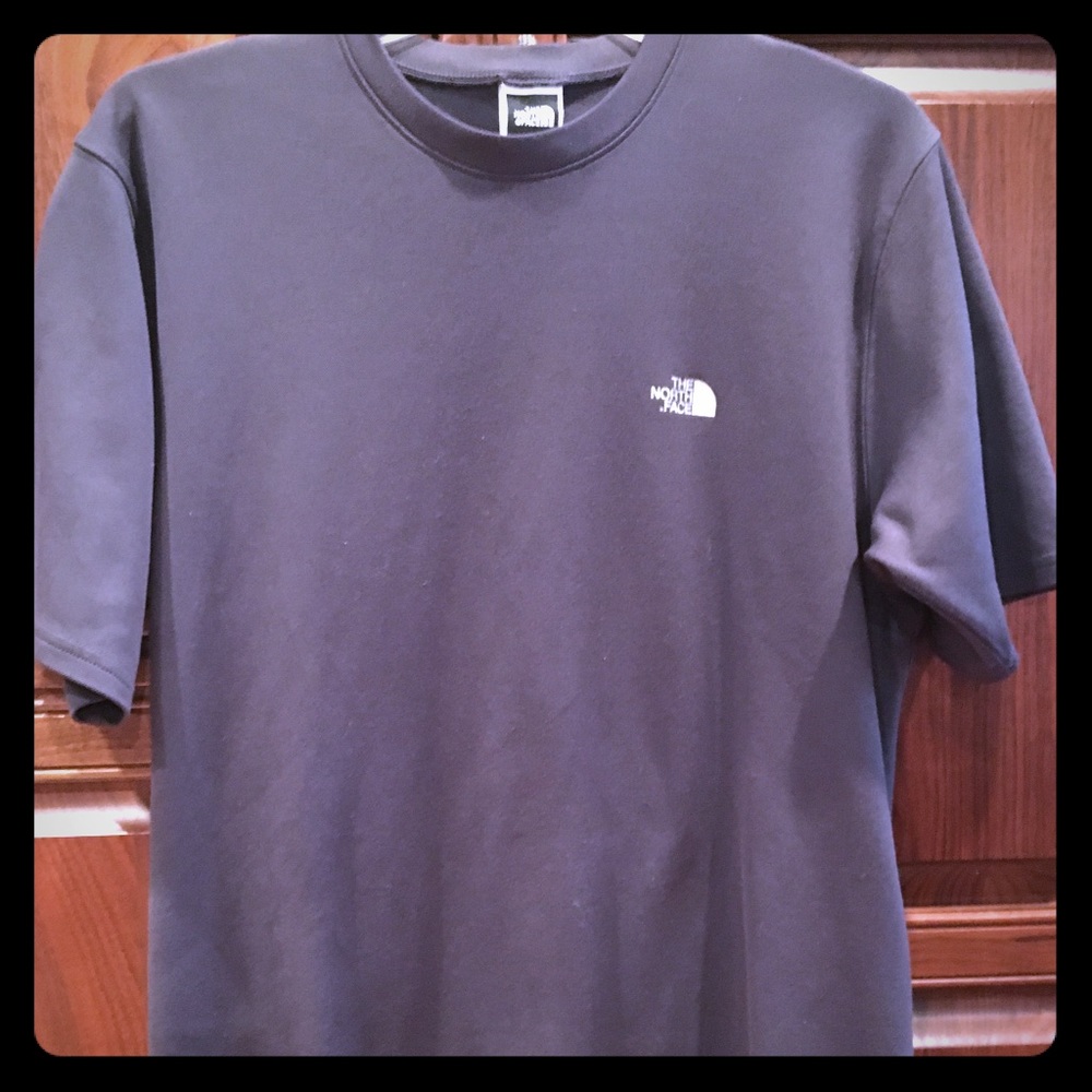 North face Men’s Medium workout breathable tee